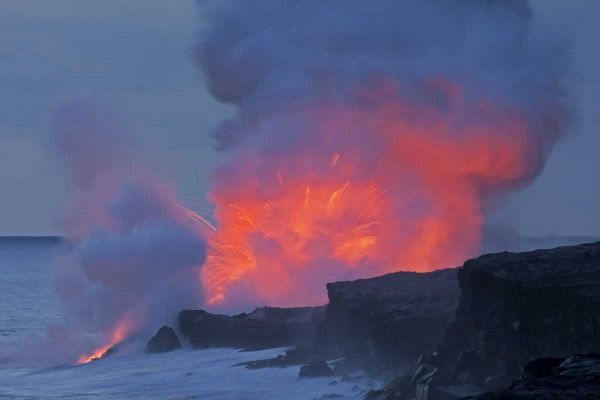 HI, Hawaii Volcanoes NP Lava explodes by ocean